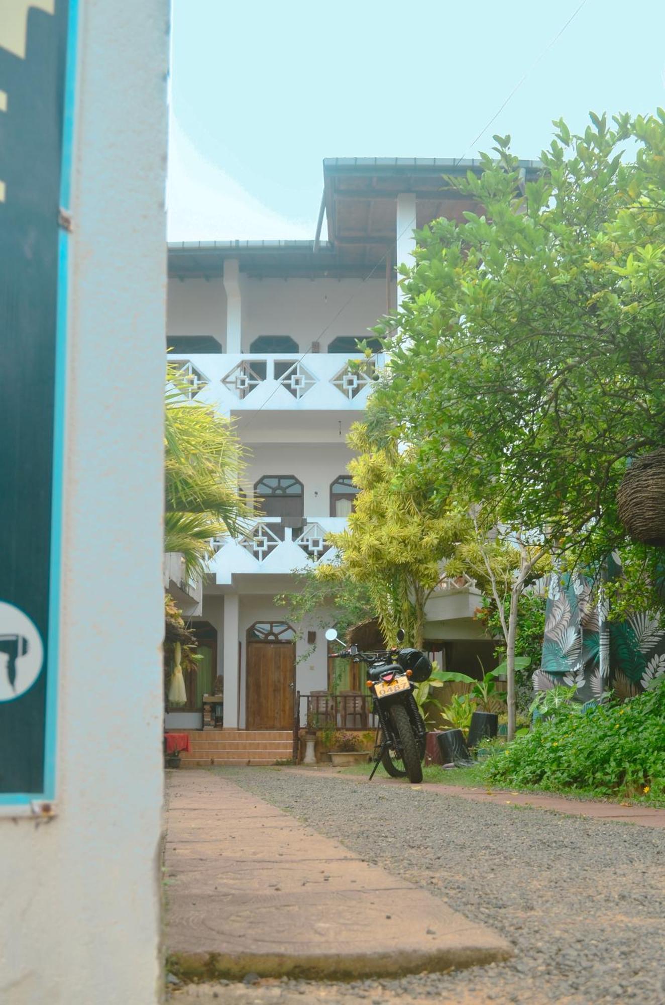 Glow Accommadation Tangalle Luaran gambar
